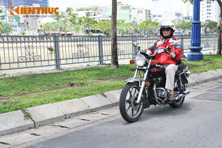 Ngac nhien biker Viet U74 hon nua doi “nai” moto PKL-Hinh-10